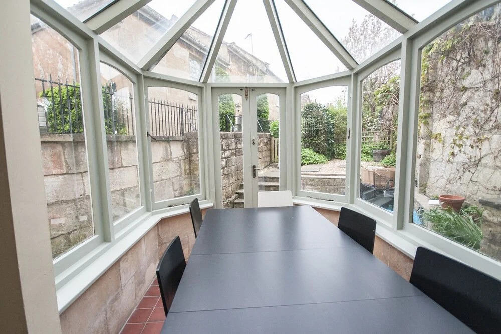 Spacious 5 Bed Ideally Located in the Heart of Historic Bath City Cent