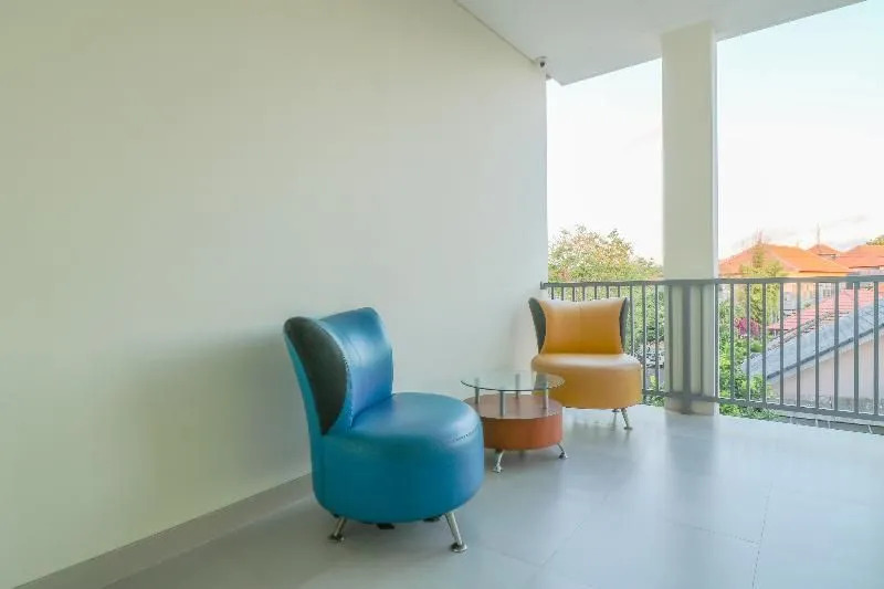 OYO 1200 Kencana Residence