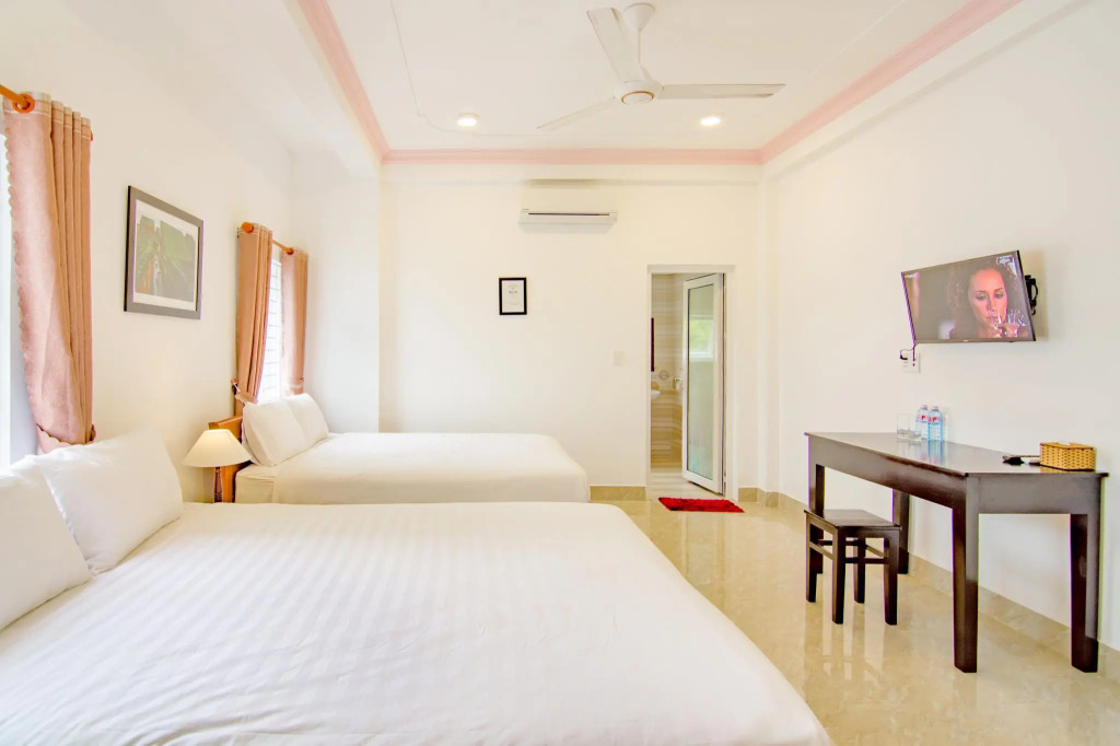 Hung Do Beach Homestay