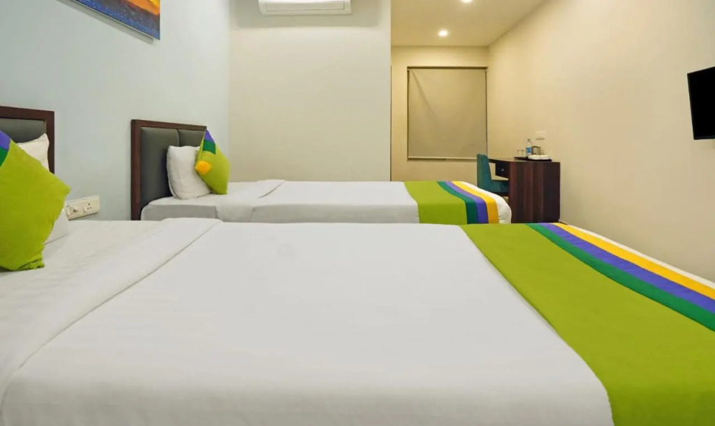 Treebo Lazystay Grand Patia