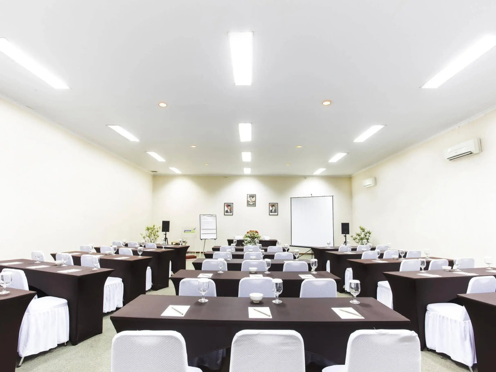PrimeBiz Hotel Karawang