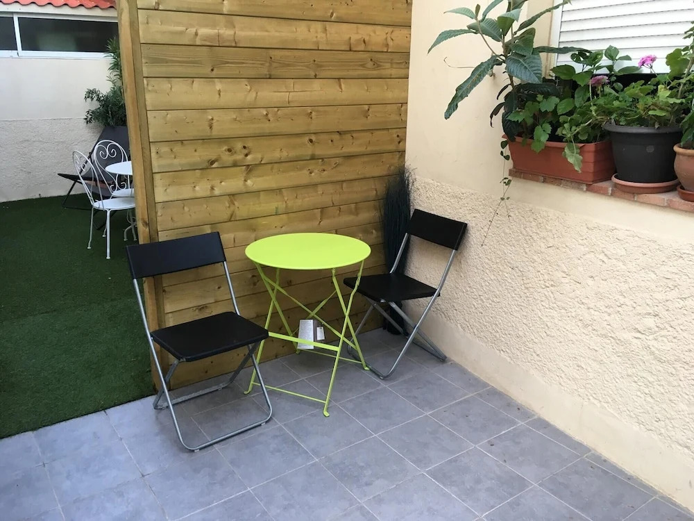 Studio in Antibes, With Furnished Terrace and Wifi - 500 m From the Be