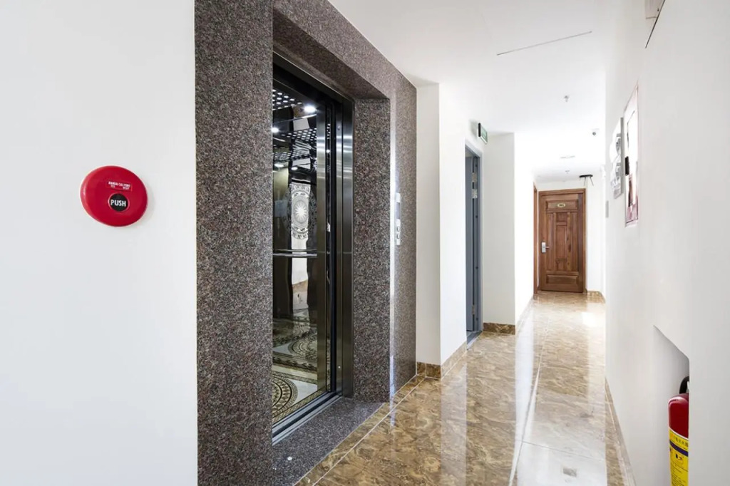 Trường Thịnh Hotel