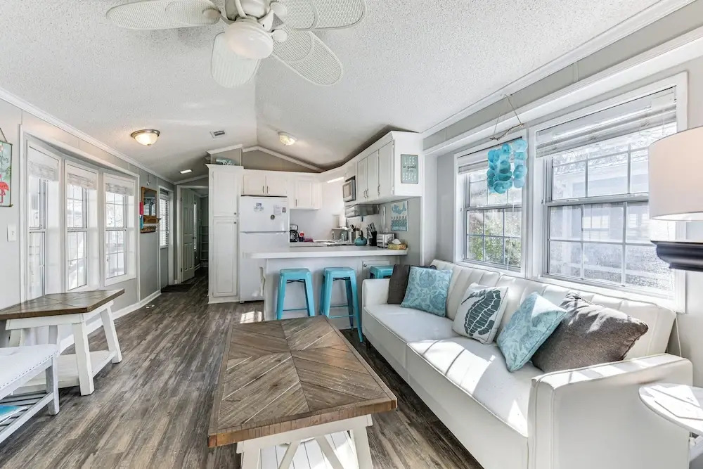 Walk to Beach: Miramar Tropical Cabana w/ Deck!