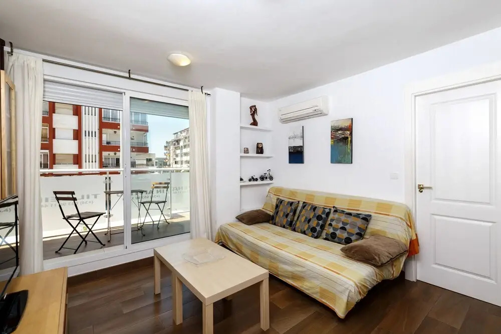 Beautiful and Modern 1b apt big Terrace 150 m From the Beach of Torre del Mar