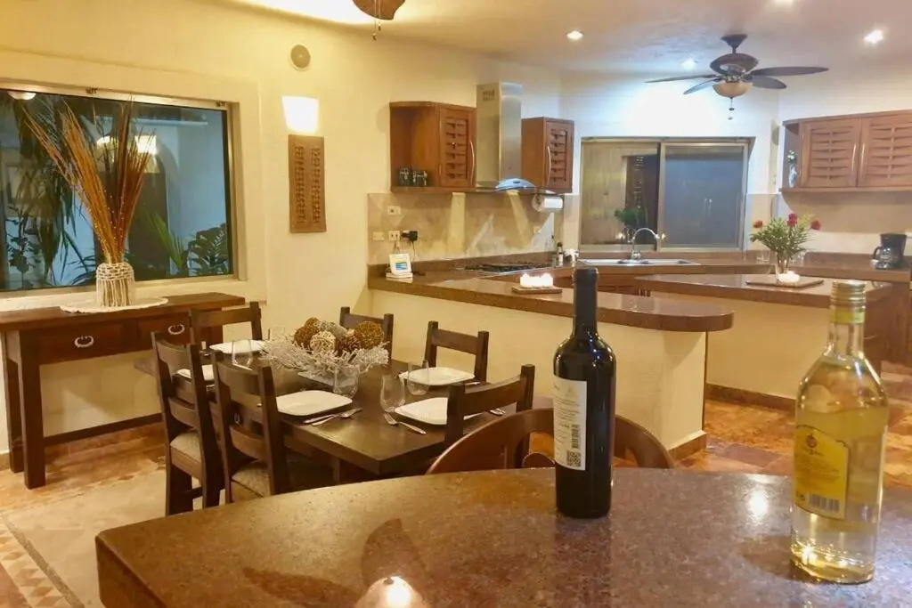 Casa Alexandra 4BR -10min 5ta y Playas! SLEEPS 11