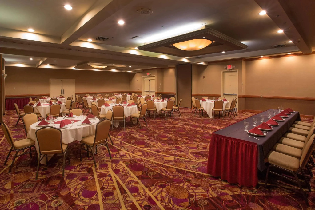 Red Lion Hotel & Conference Center - Seattle/Renton