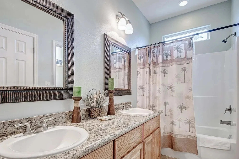 Oceanview 4 Bedroom Home