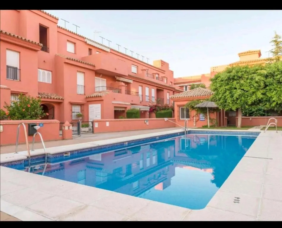 Apartamento Vista Hermosa en Punta Candor con piscina y Wifi