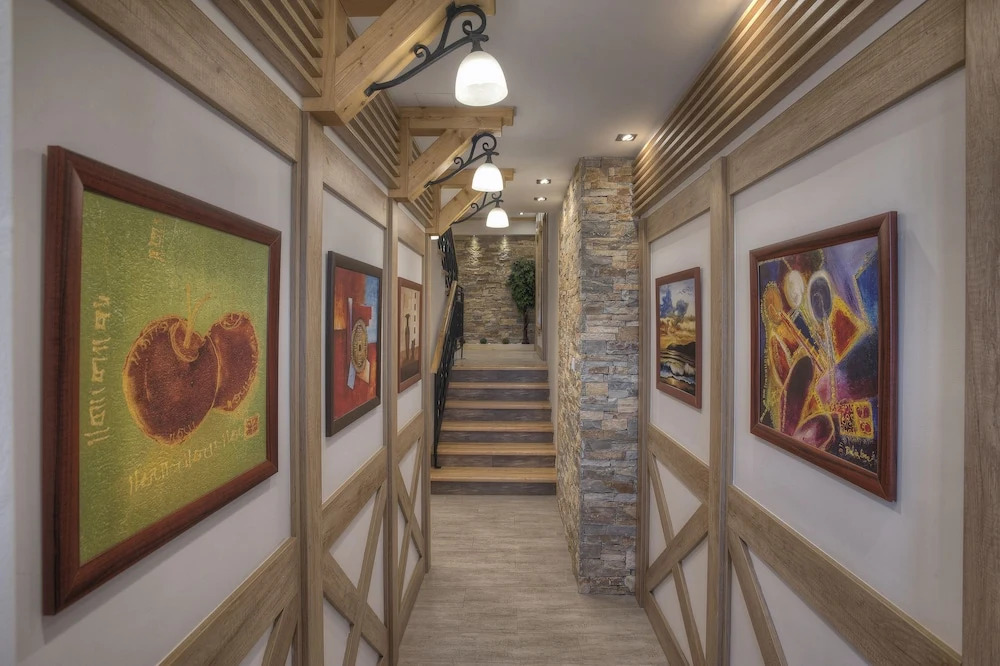 Villa Natural Wood