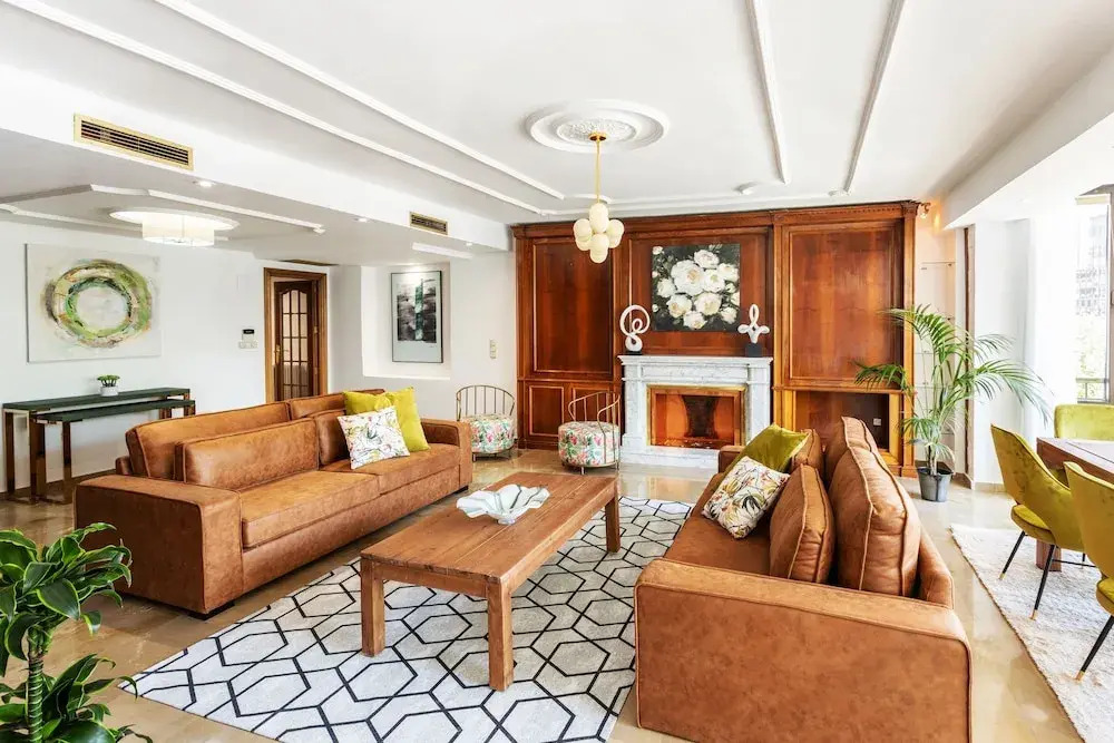 Fabulous 3 Bd Apartment Great Location. Puerta Real