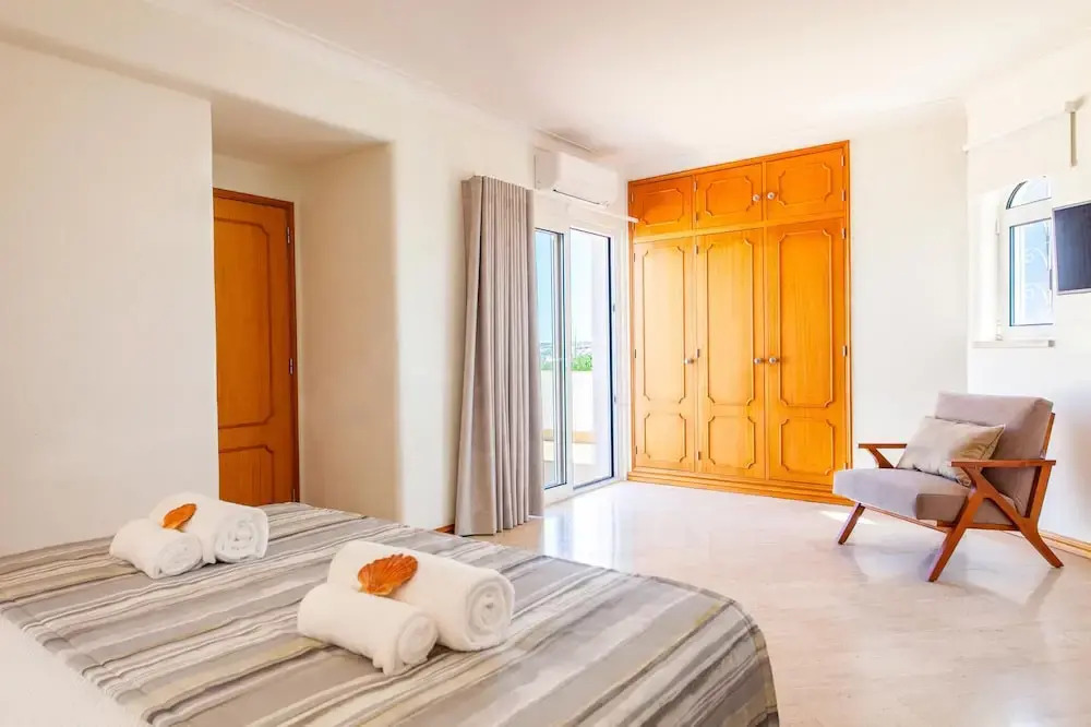 Villa Serena - com piscina aquecível e barbecue em Albufeira