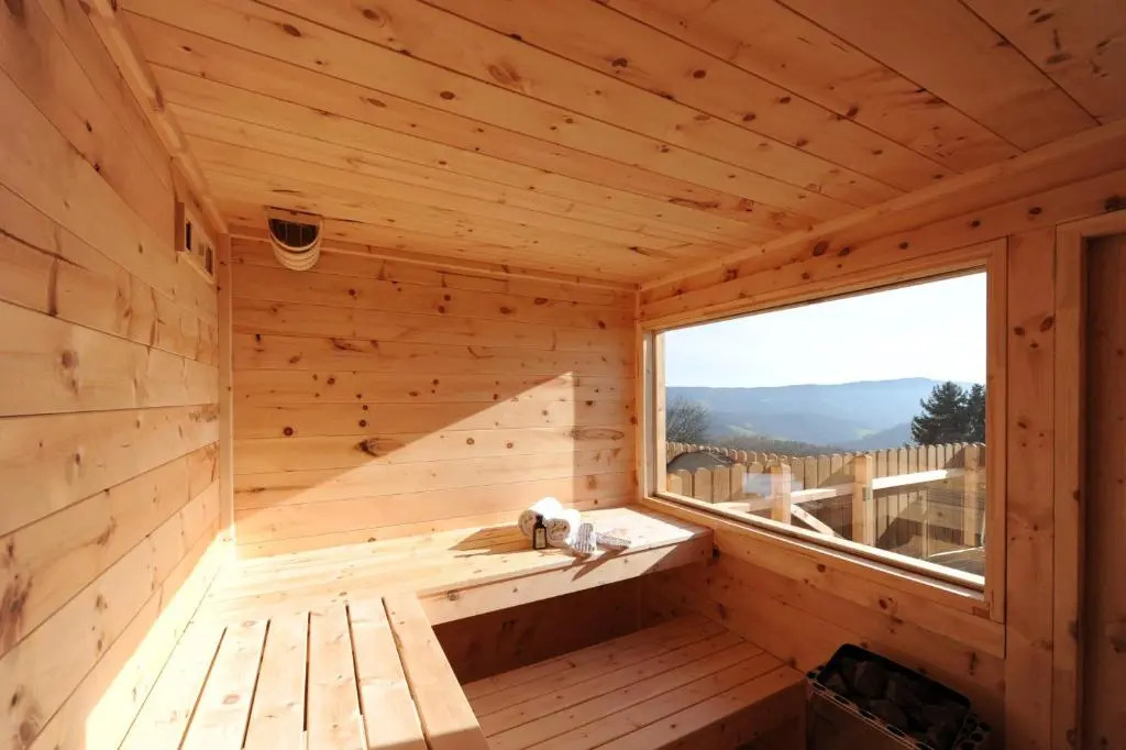Glühwürmchenhütte und Romantikhütte