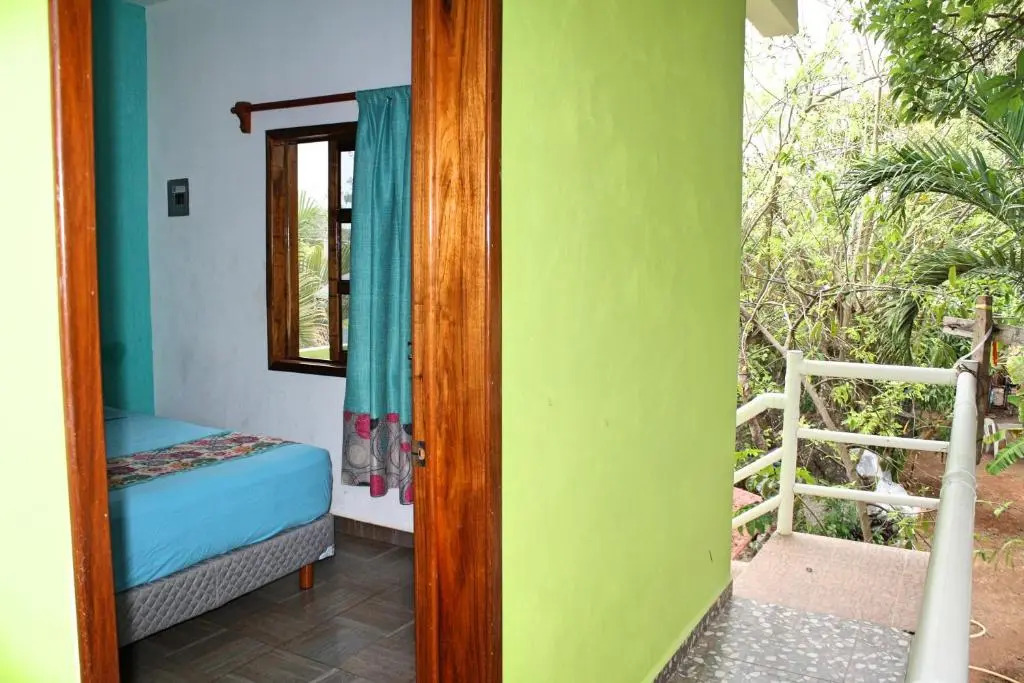 Yaxche Centro Hostal y Camping