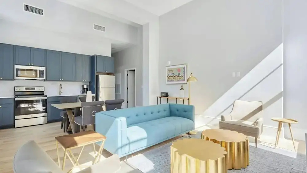 Sleeps 16 4 Units, Steps to the French Quarter The Harlequin by Avantstay