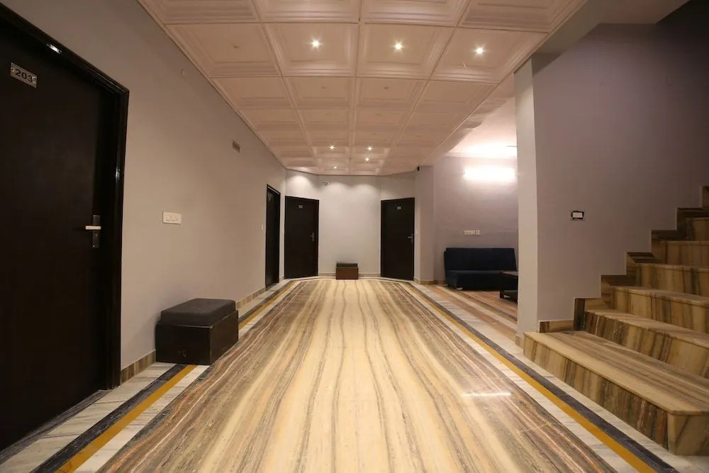 OYO 16536 Hotel Vasko