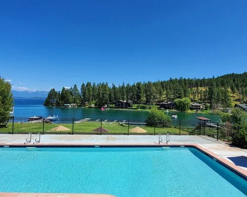 Peaceful Bay Resort, Lakeside