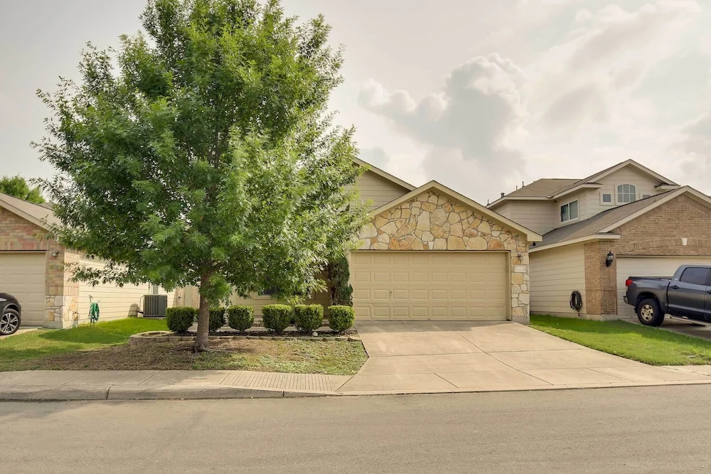 San Antonio Home w/ Game Room, 9 Mi to Seaworld!