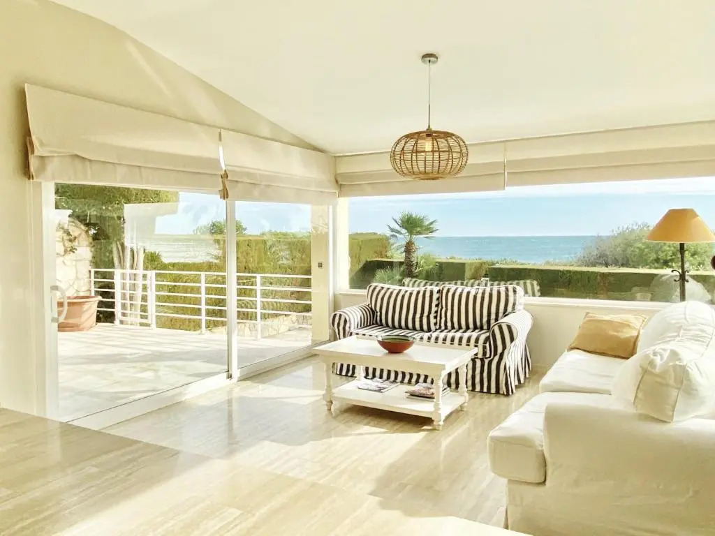 Villa Catalina Stunning 4bedroom villa with air conditioning sea views & private swimming pool ideal for families