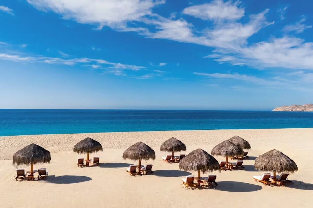 2BD Beach Front Luxury in Cabo