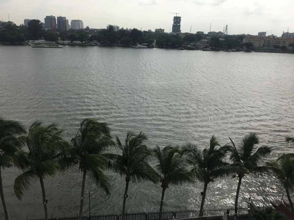 Maroko Bayshore Suites