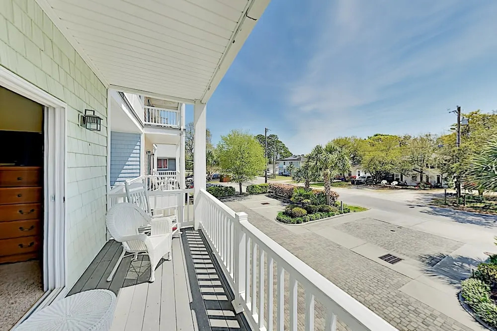Sun-Soaked Beach Townhome w/ Sparkling Pool townhouse