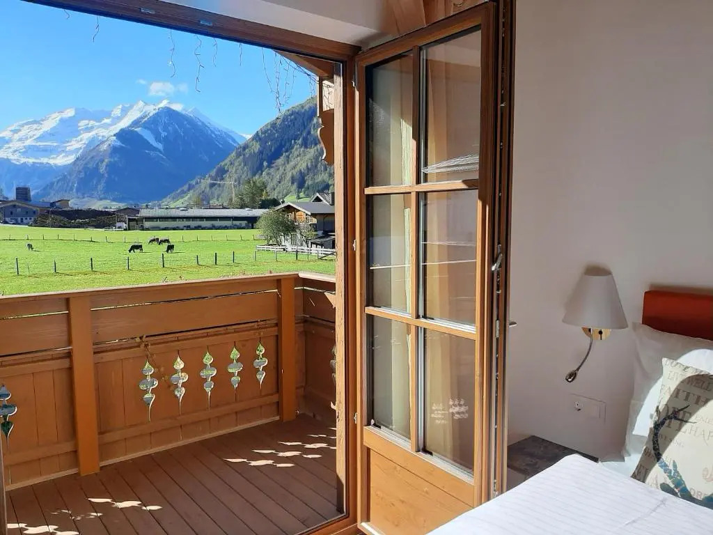 Hochalmbahnen Chalets 1-04, Alpenkrokus, nahe Gondel, Hunde willkommen