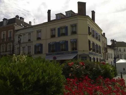 Hôtel De La Cloche