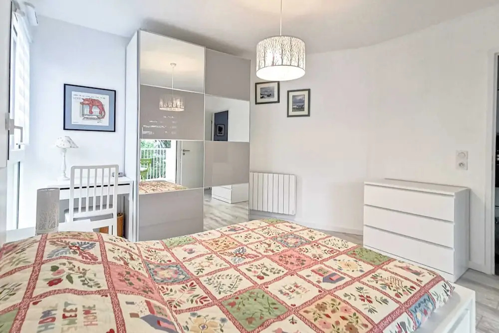 Charming Apartment, Quiet, Hotel Service