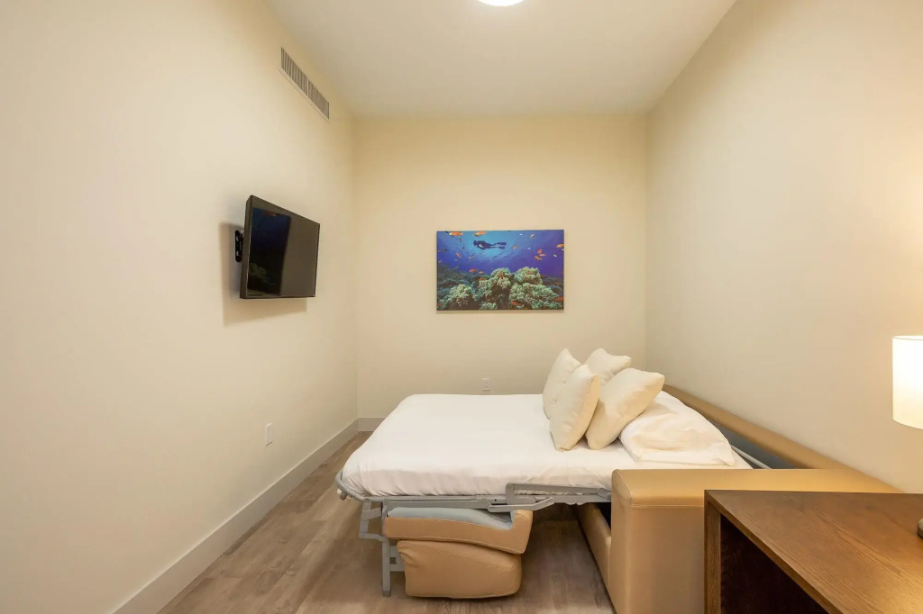 Private Luxury Condos at Costa Hollywood