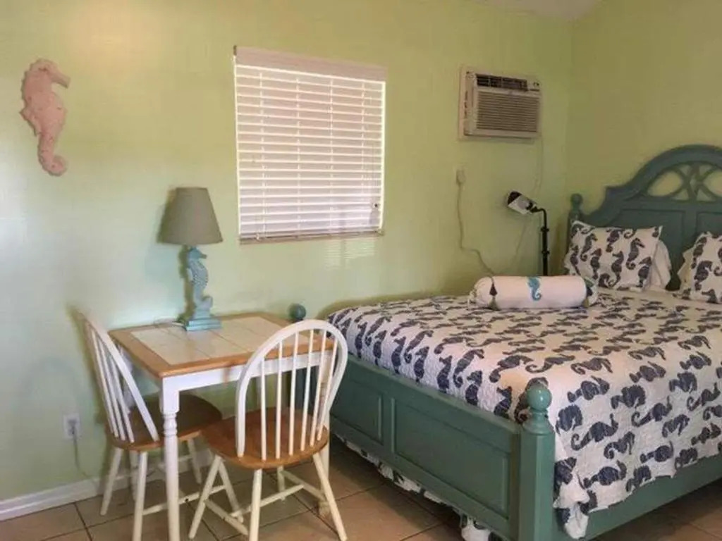 Seahorse Beach Bungalows