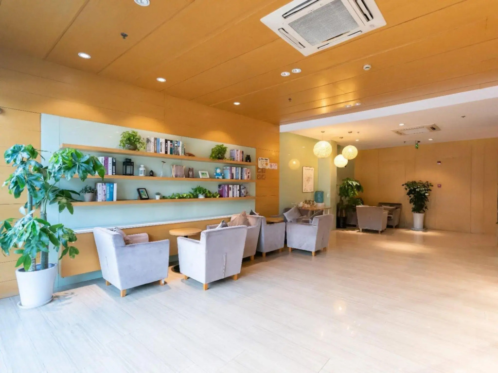 Hanting Hotel Shanghai Luoshan Road Subway Station