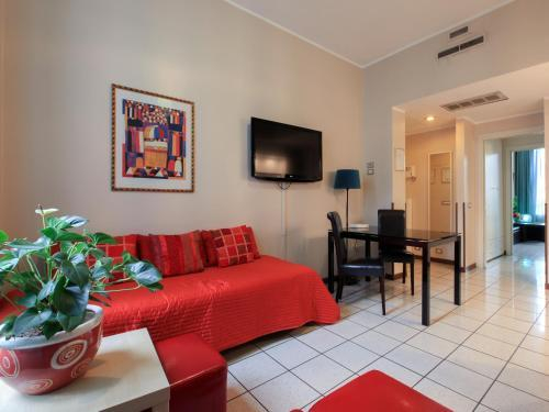 with FREE PARKING - con Parcheggio incluso - The Boheme Navigli - Quiet & comfy vintage Junior Suite
