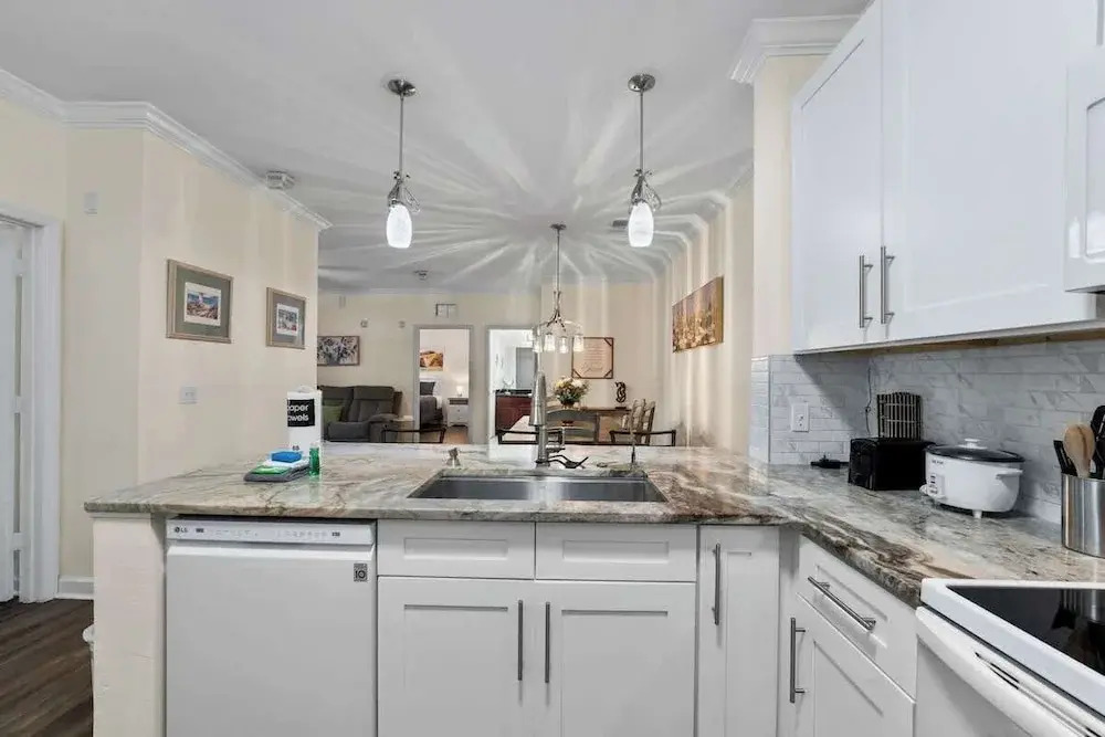 NEW Listing Gorgeous 2 bd Condo