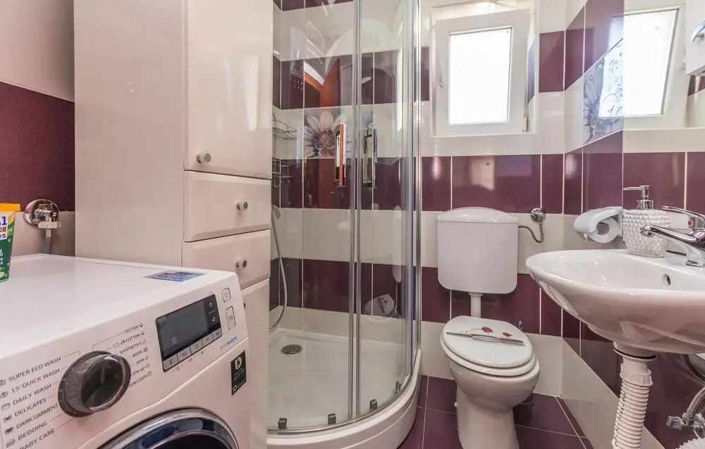 Beautiful Home in Pristeg With 4 Bedrooms, Wifi and Outdoor Swimming Pool