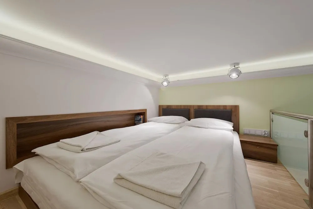 MB Cracow Apartments-Plac Na Groblach 6