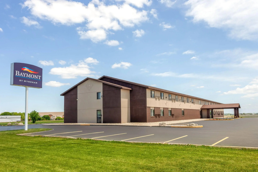 Baymont inn by Wyndham Oshkosh Airport