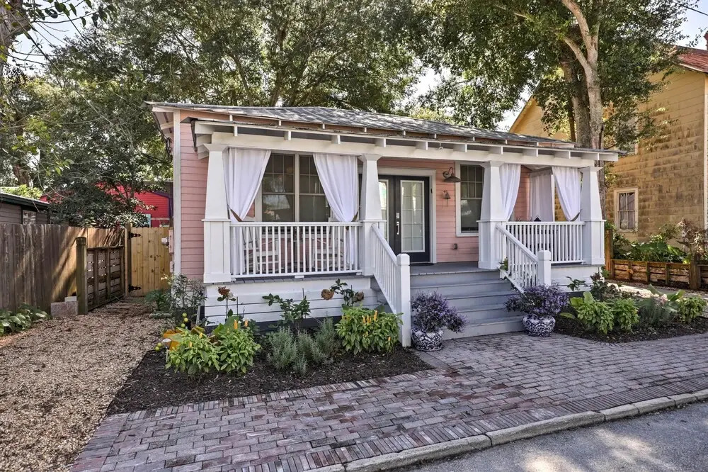 Historic 1900 Cottage in Downtown St Augustine!