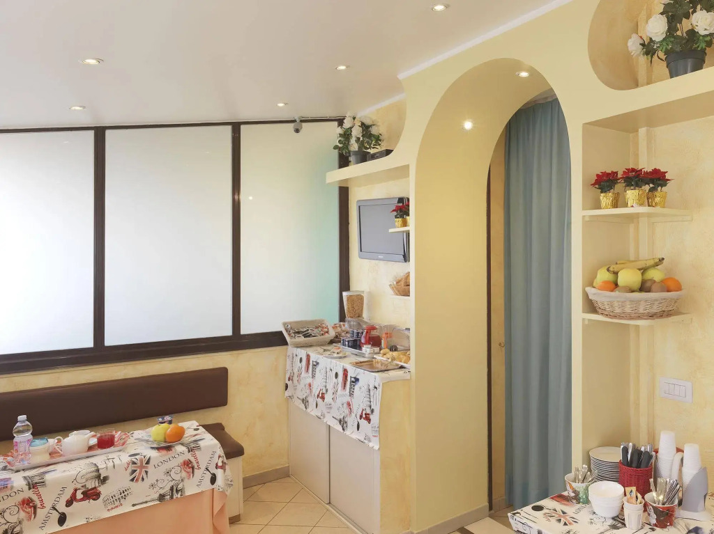 Hotel Arco Romana