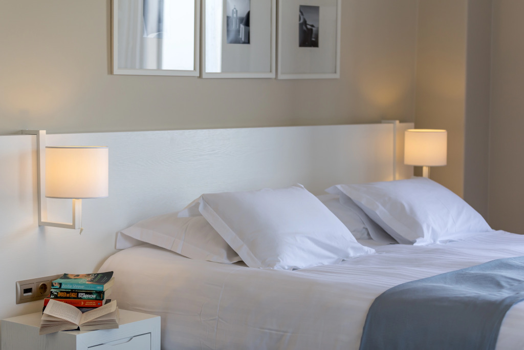 Acroterra Rosa Luxury Suites & Spa