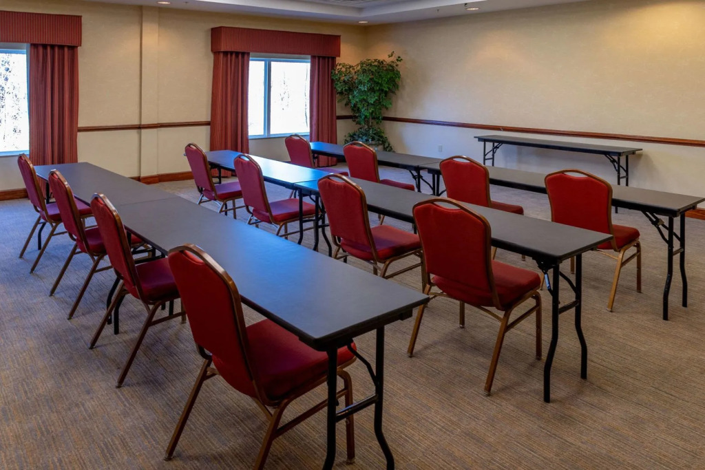 Country Inn & Suites by Radisson, Princeton, WV