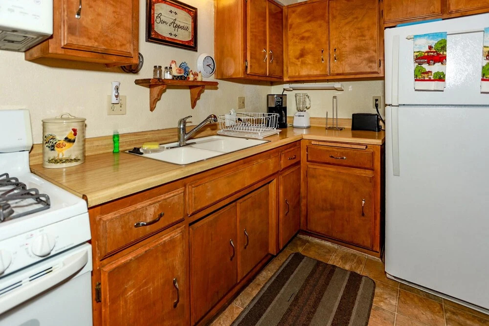 Birdie Cabin 1328 by RedAwning