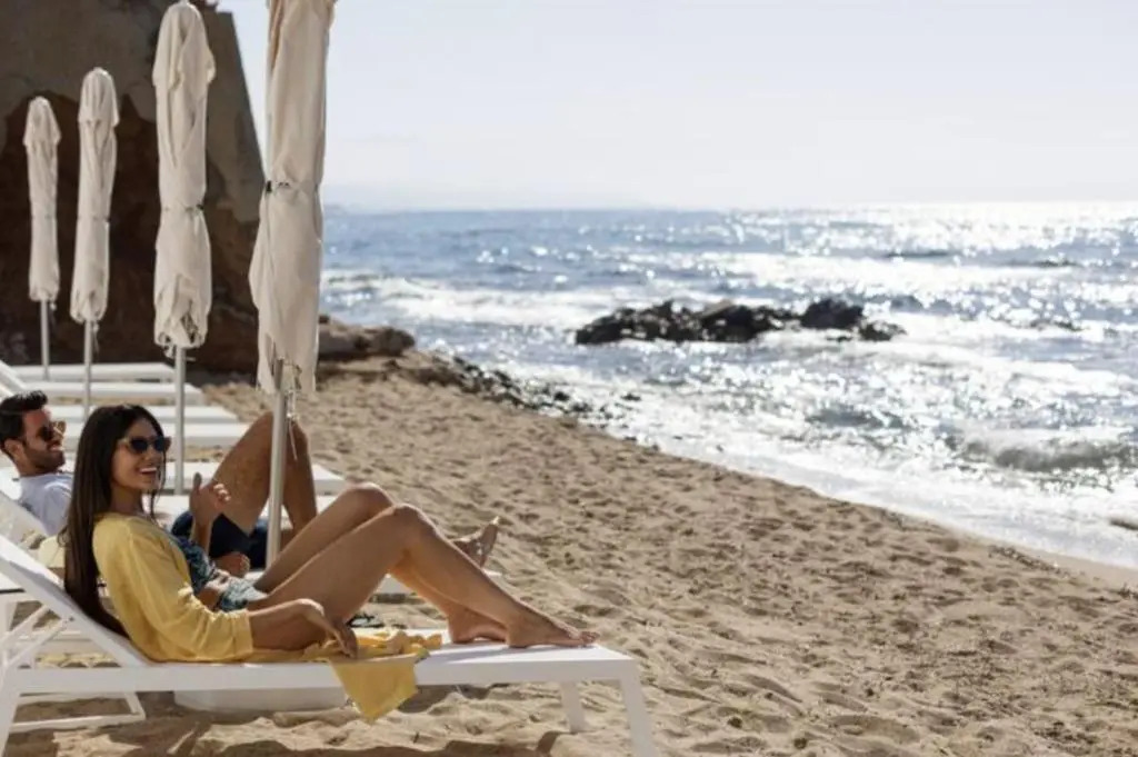La Casa di Mare, Luxury Beach Front Villa with Private Pool, Whirlpools & Sauna, By ThinkVilla