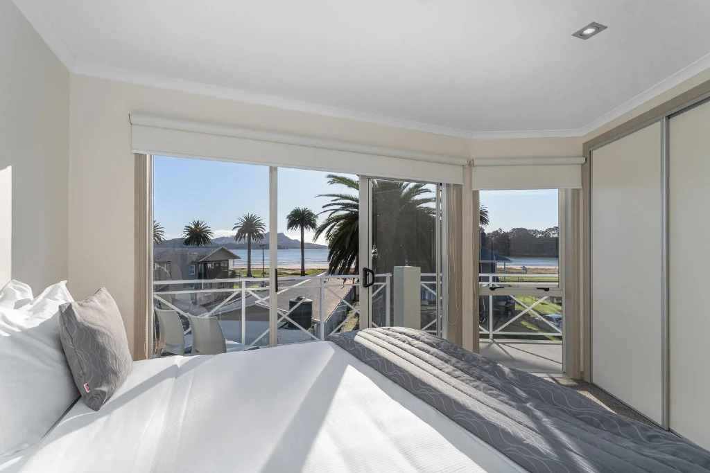 Crows Nest Apartments