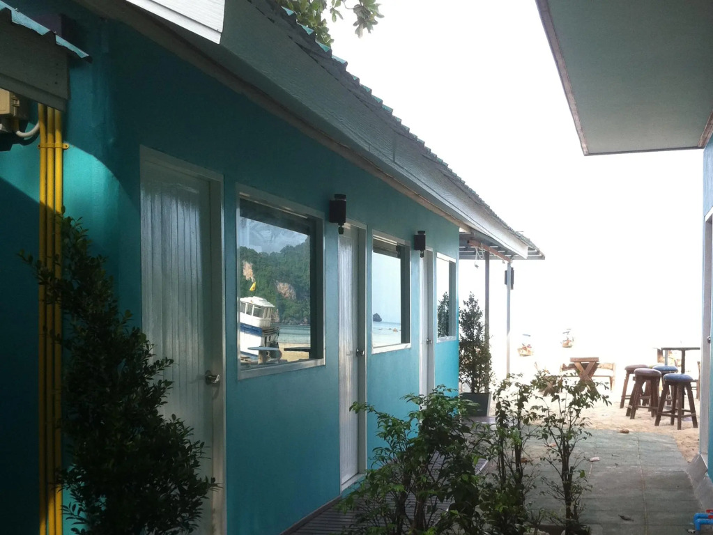 Apache Beach House