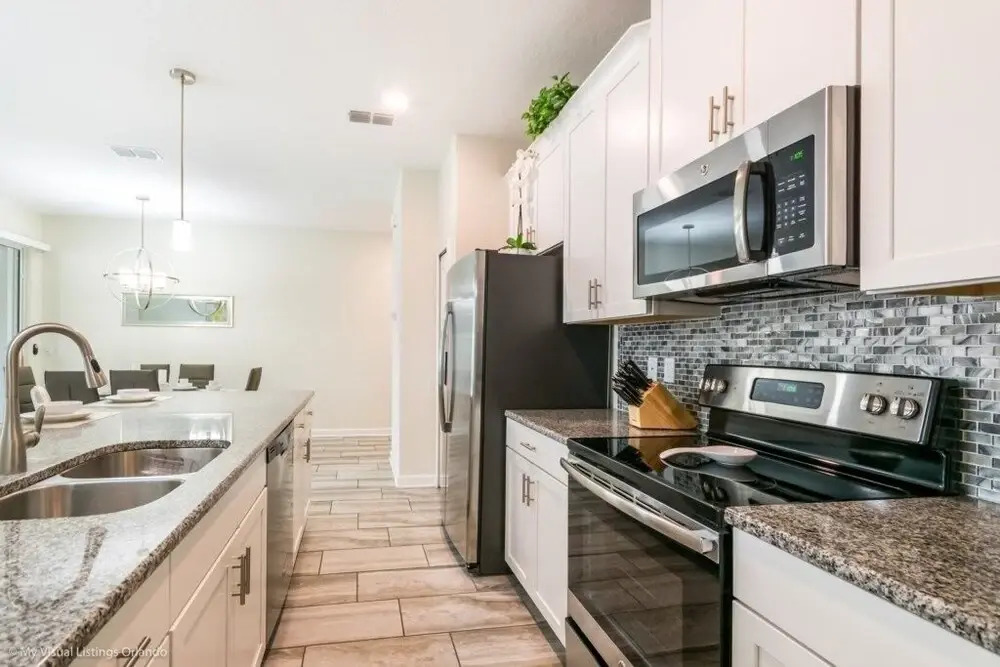 Amazing Story Lake Town Home Sleeps 8 With Pool 4 Bedroom Townhouse by Redawning