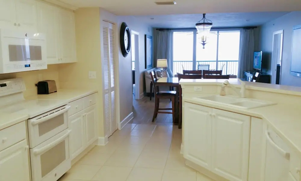 Dimucci TT 1903 3 Bedrooms 3 Bathrooms Condo