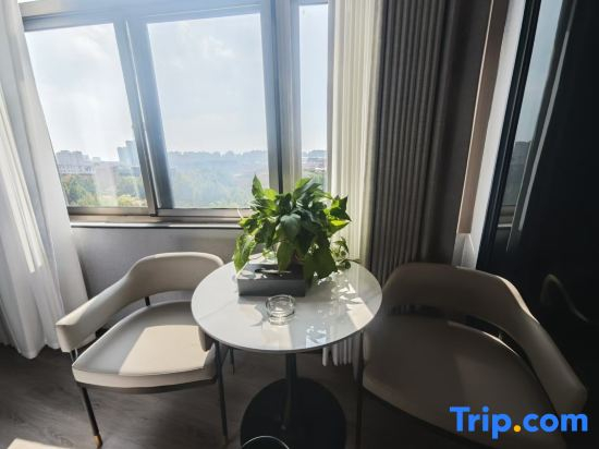 Weishan Borrman Hotel (Kuiwen Dong Road)