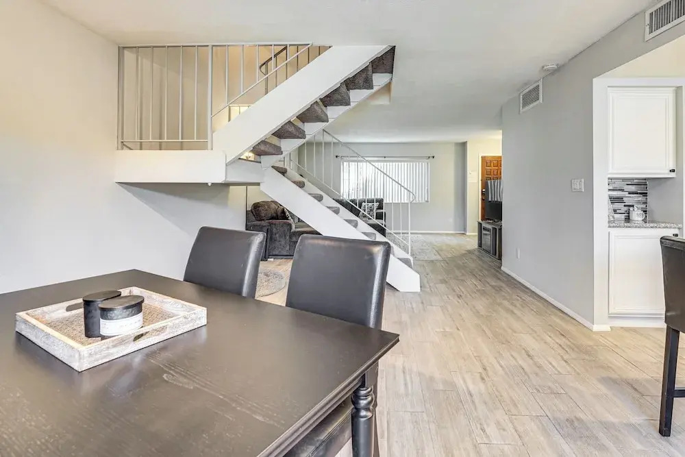 Unit 1 Mi to Old Town Scottsdale! Bring Your Pets