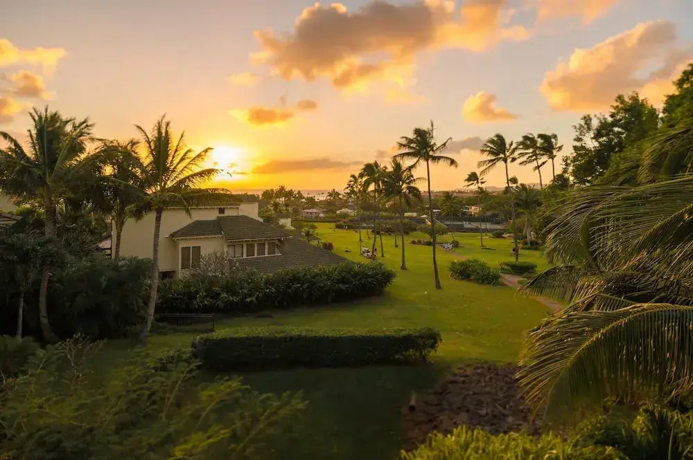 Poipu Penthouse W 2 Beaches Resort Amenities